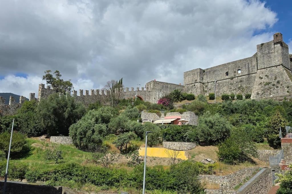 Tra Mare E Castello Apartment ลาสเปเซีย ภายนอก รูปภาพ
